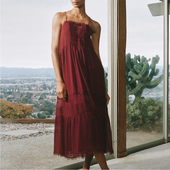 Zara limited edition Burgundy Lace Maxi Dress - mordernwear.com Zara limited edition Burgundy Lace Maxi Dress - mordernwear.com